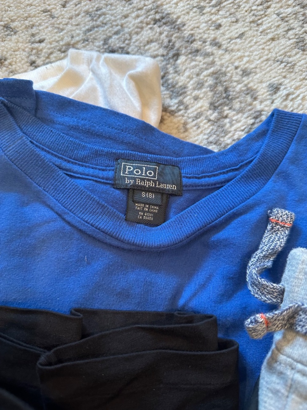 Boys 8-Piece Outfit Bundle – Polo, Crewcuts, Gap + Jeans & Joggers - Picture 4 of 8